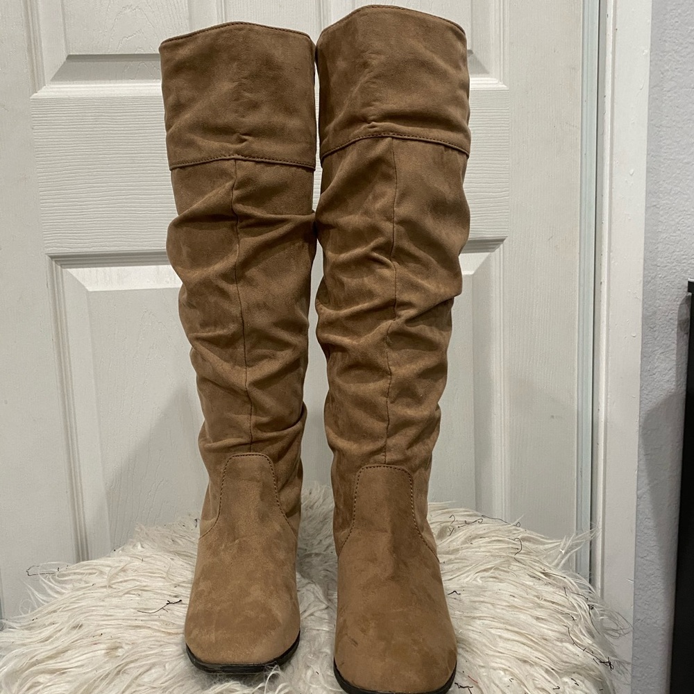 Forever 21 knee high slouchy tan boots with heel